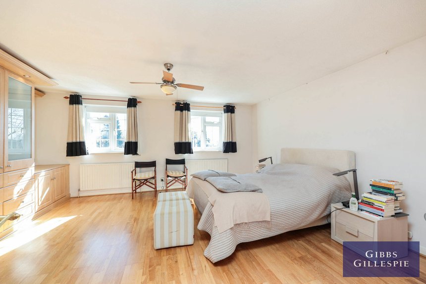 let misbourne avenue london 44555 - Gibbs Gillespie