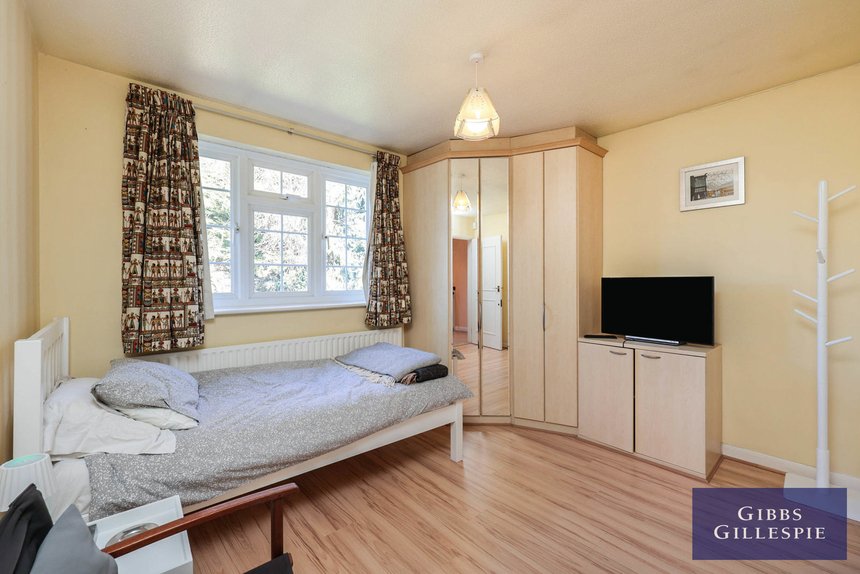 let misbourne avenue london 44555 - Gibbs Gillespie