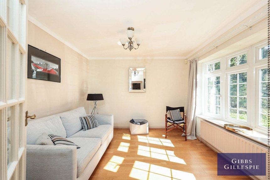 let misbourne avenue london 44555 - Gibbs Gillespie