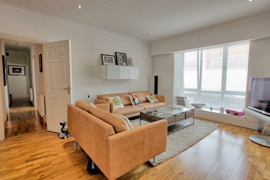 let oakridge house london 44775 - Gibbs Gillespie
