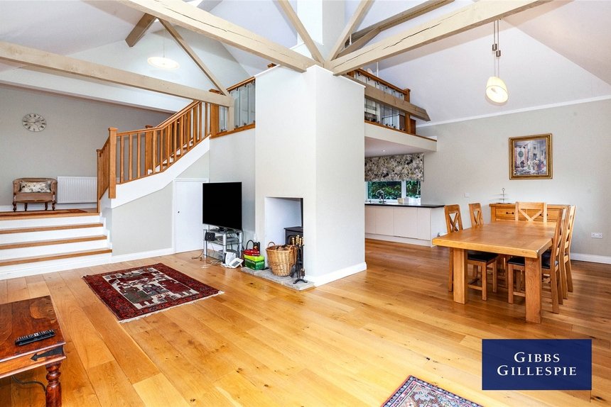 to let maltmans lane london 44778 - Gibbs Gillespie