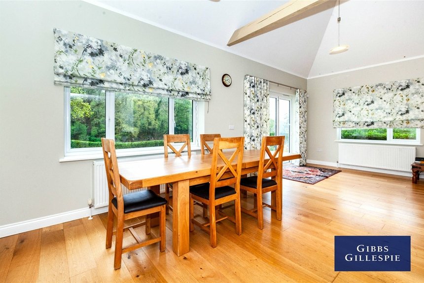 to let maltmans lane london 44778 - Gibbs Gillespie