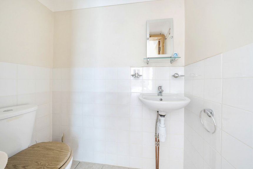 for sale carr road london 44907 - Gibbs Gillespie