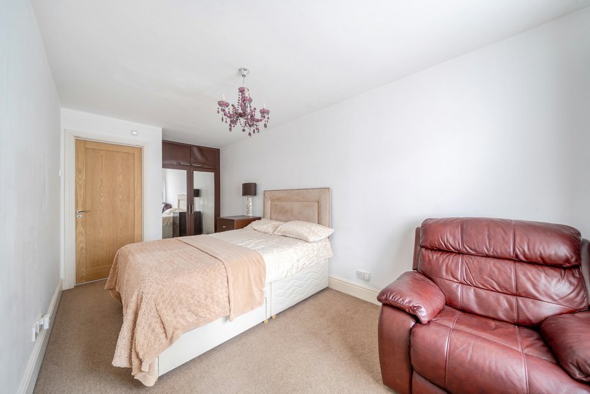 under offer dulverton road london 44982 - Gibbs Gillespie