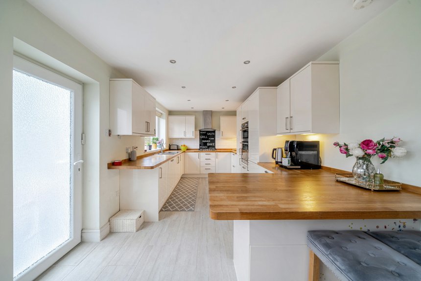 under offer dulverton road london 44982 - Gibbs Gillespie