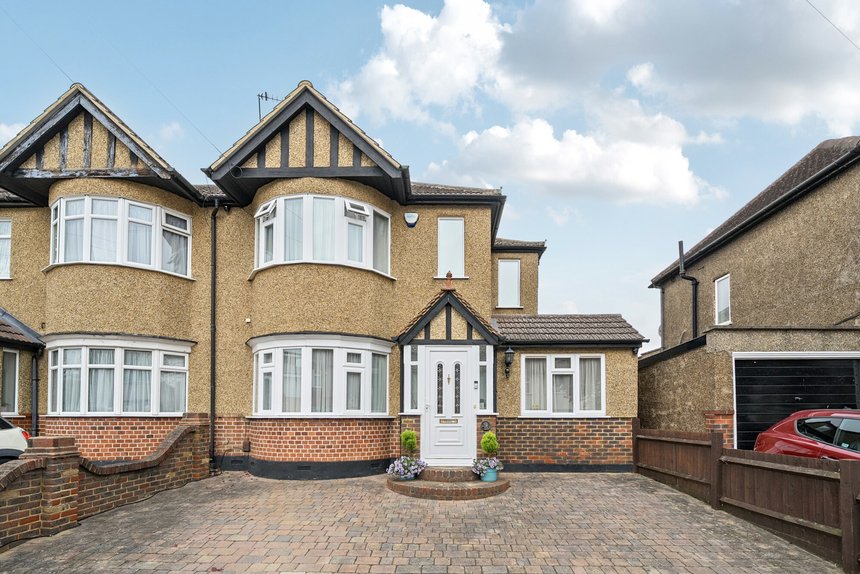 under offer dulverton road london 44982 - Gibbs Gillespie
