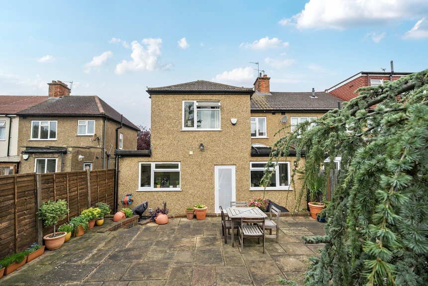 under offer dulverton road london 44982 - Gibbs Gillespie