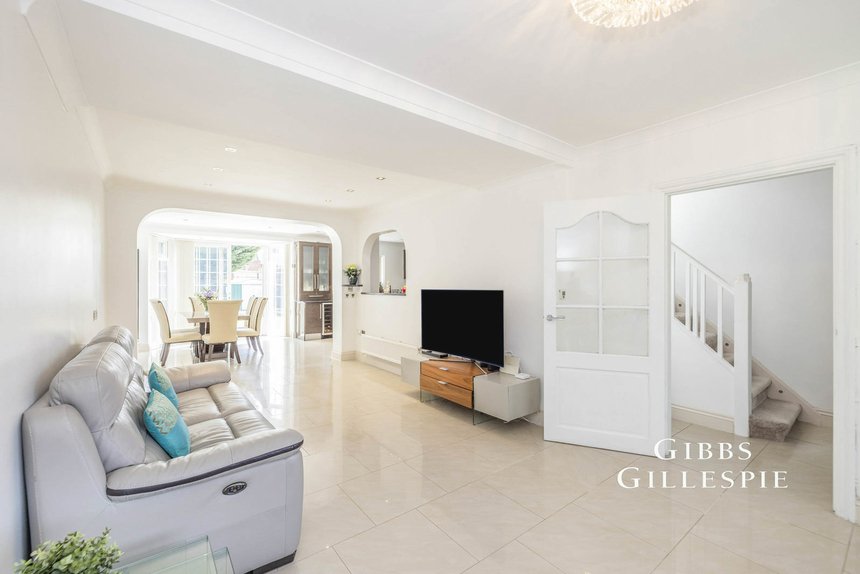 let lyon meade london 44989 - Gibbs Gillespie