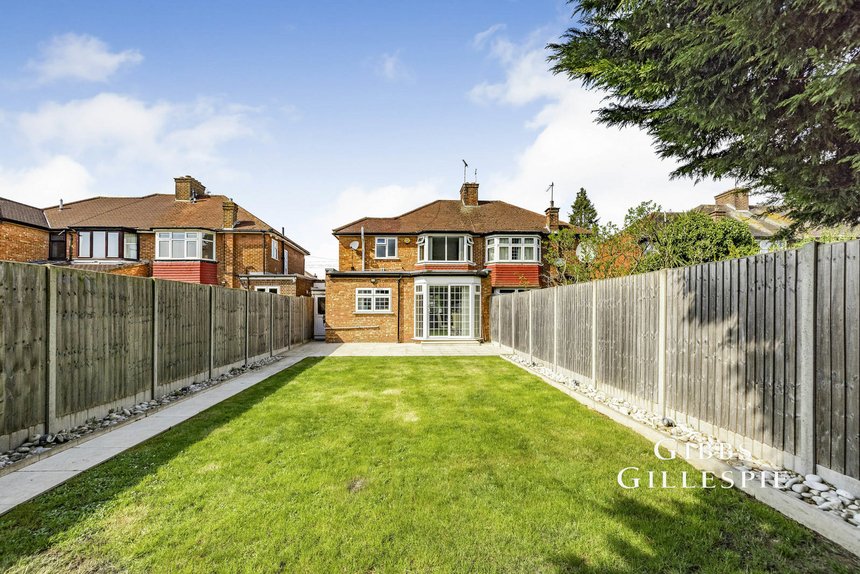 let lyon meade london 44989 - Gibbs Gillespie