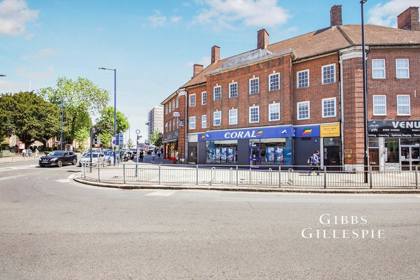 let station road london 45092 - Gibbs Gillespie