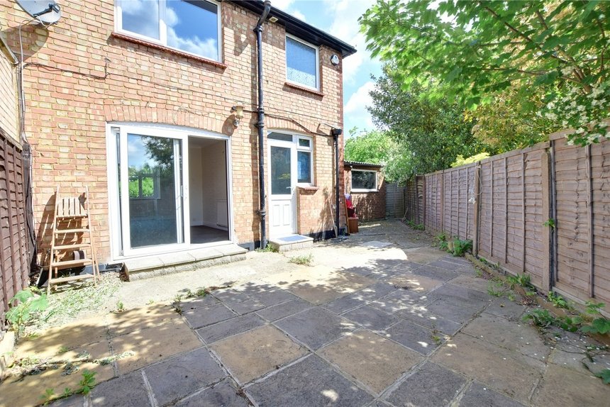 to let gresham road london 45095 - Gibbs Gillespie