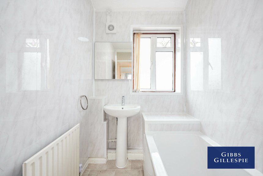 let castle avenue london 45117 - Gibbs Gillespie