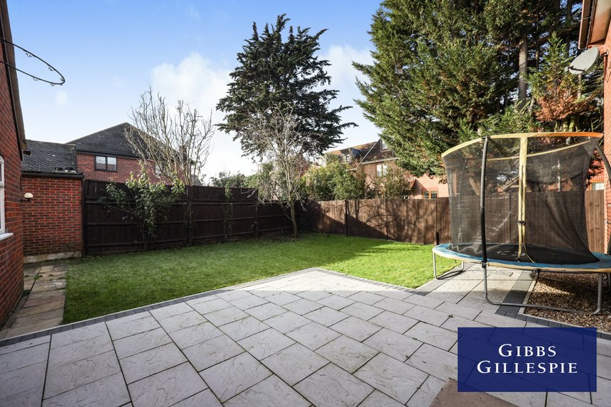 let holm grove london 45122 - Gibbs Gillespie