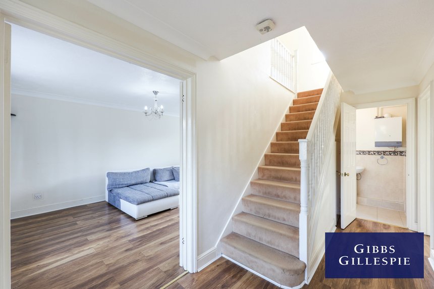 let holm grove london 45122 - Gibbs Gillespie