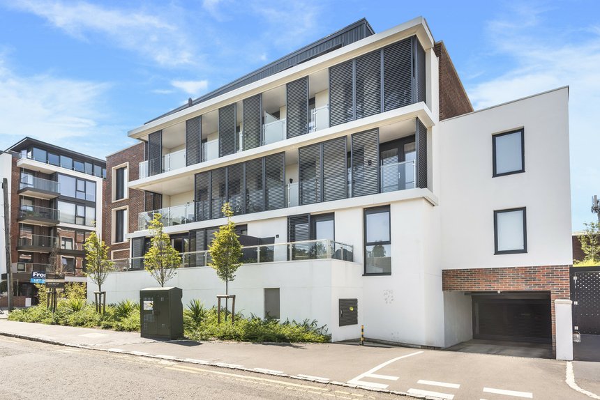 let station road london 45687 - Gibbs Gillespie