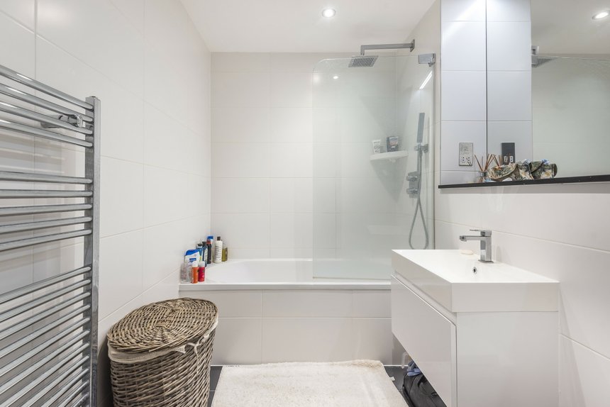 let station road london 45687 - Gibbs Gillespie