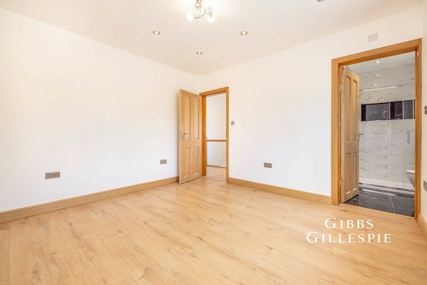 to let hampermill lane london 45743 - Gibbs Gillespie