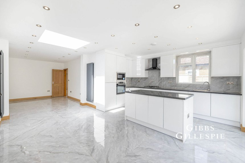 to let hampermill lane london 45743 - Gibbs Gillespie