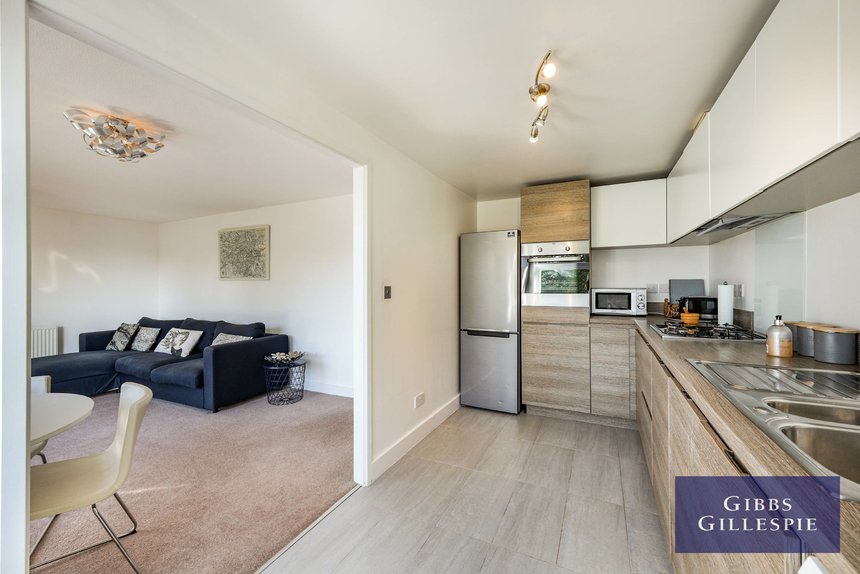 let agreed wallace close london 45775 - Gibbs Gillespie