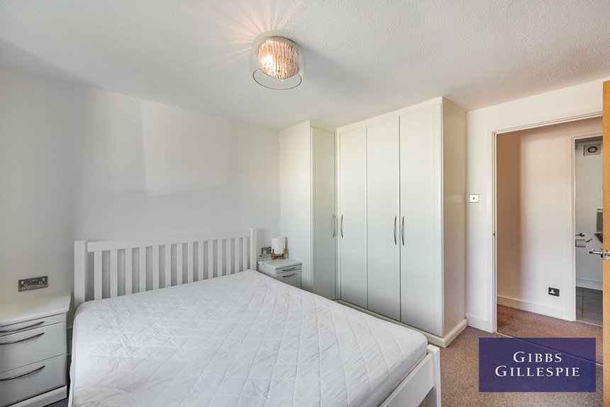let agreed wallace close london 45775 - Gibbs Gillespie