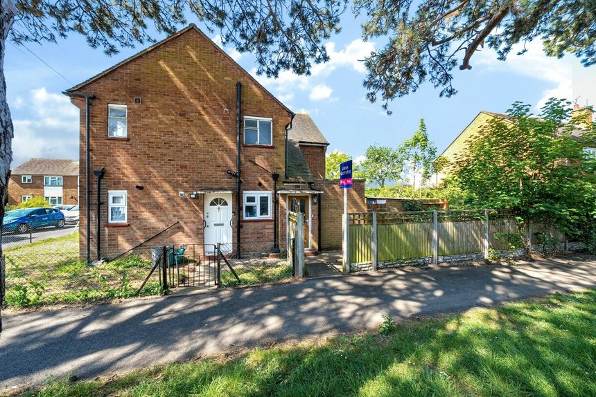 for sale bartram close london 45818 - Gibbs Gillespie
