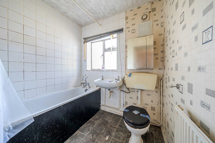 for sale bartram close london 45818 - Gibbs Gillespie