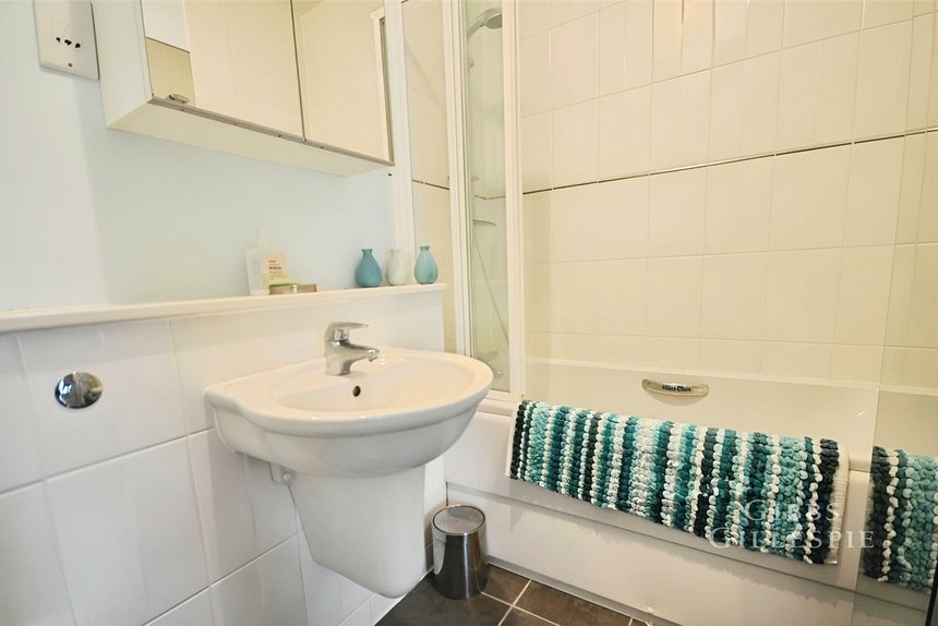 let the quadrant london 46006 - Gibbs Gillespie