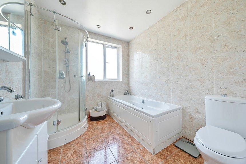 for sale rayners lane london 46170 - Gibbs Gillespie