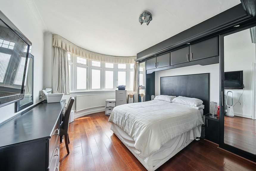 for sale rayners lane london 46170 - Gibbs Gillespie