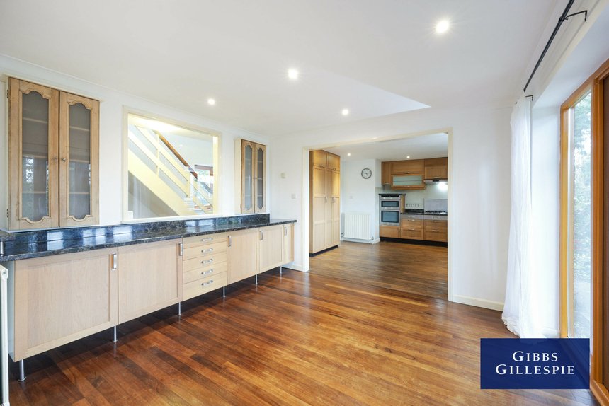 to let quickley rise london 46379 - Gibbs Gillespie