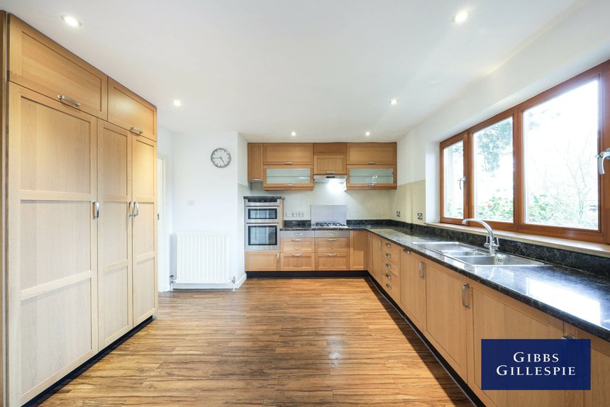 to let quickley rise london 46379 - Gibbs Gillespie