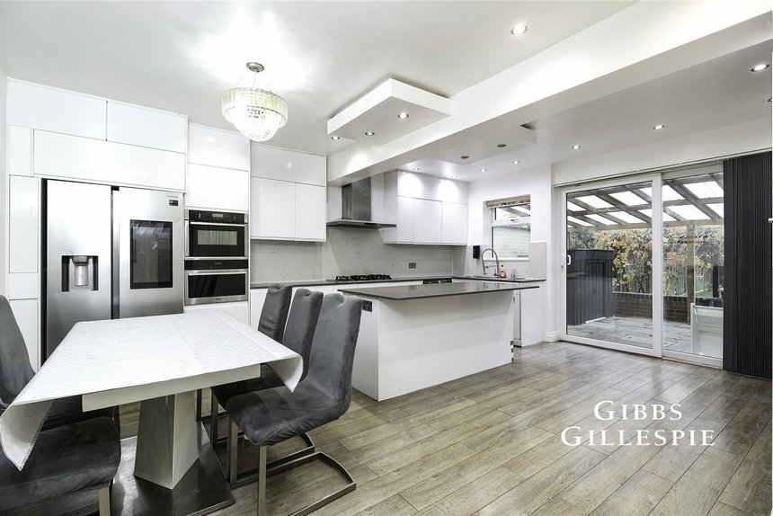 let appledore avenue london 46391 - Gibbs Gillespie