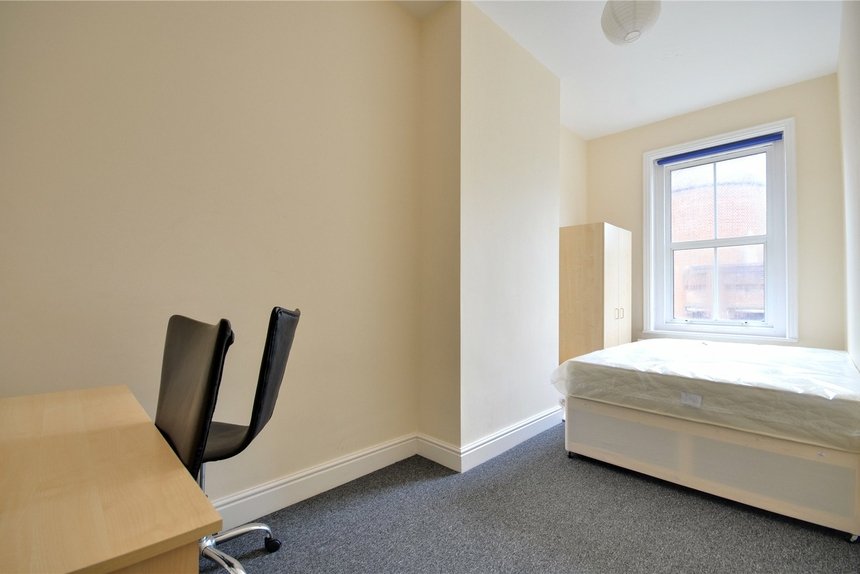 let high street london 46475 - Gibbs Gillespie