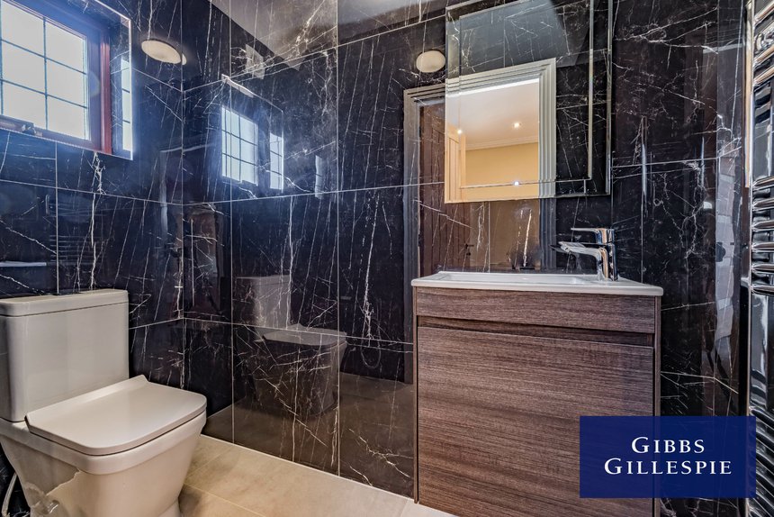 to let the fairway london 46547 - Gibbs Gillespie