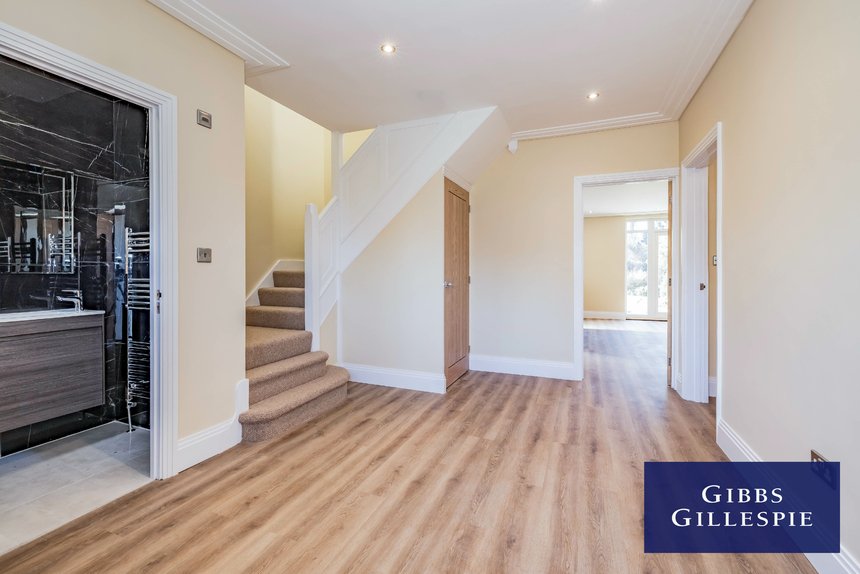 to let the fairway london 46547 - Gibbs Gillespie