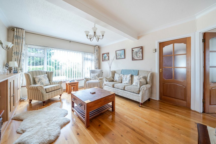 under offer chesham lane london 46578 - Gibbs Gillespie