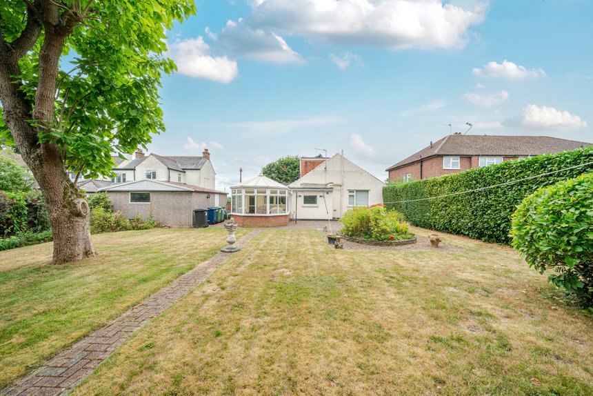 under offer chesham lane london 46578 - Gibbs Gillespie