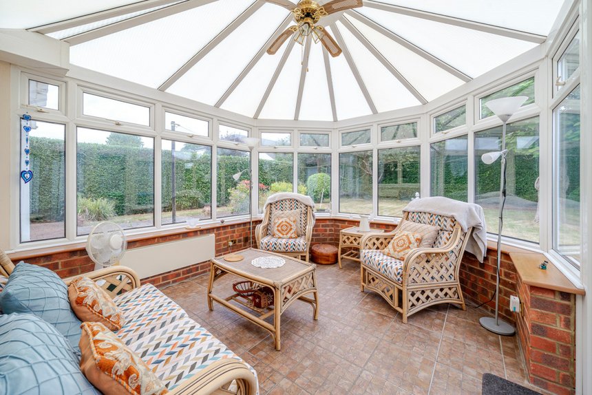 under offer chesham lane london 46578 - Gibbs Gillespie