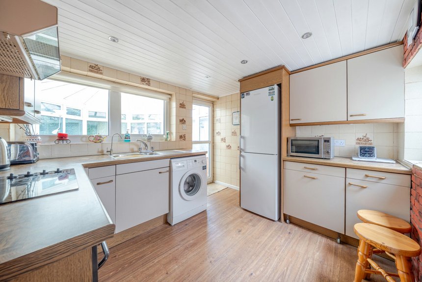 under offer chesham lane london 46578 - Gibbs Gillespie