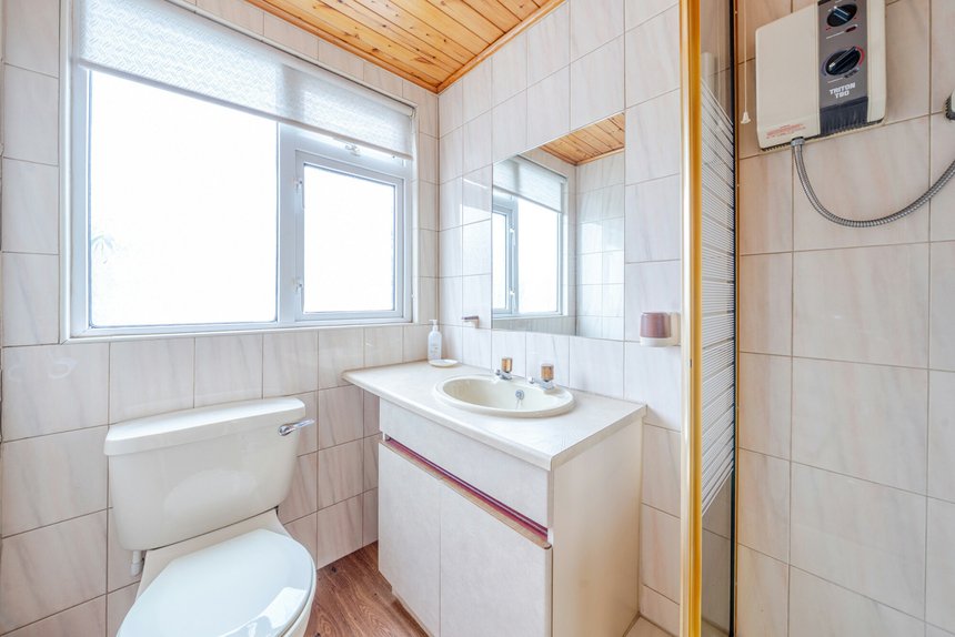 under offer chesham lane london 46578 - Gibbs Gillespie