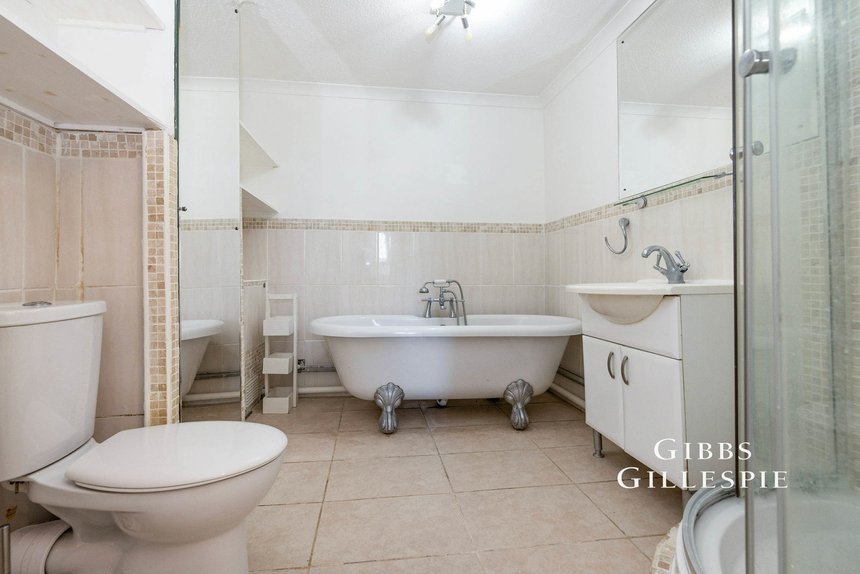 let thirlmere gardens london 46616 - Gibbs Gillespie