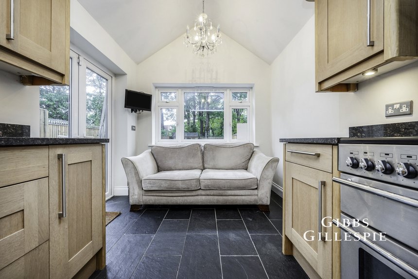 let lyncroft avenue london 46662 - Gibbs Gillespie