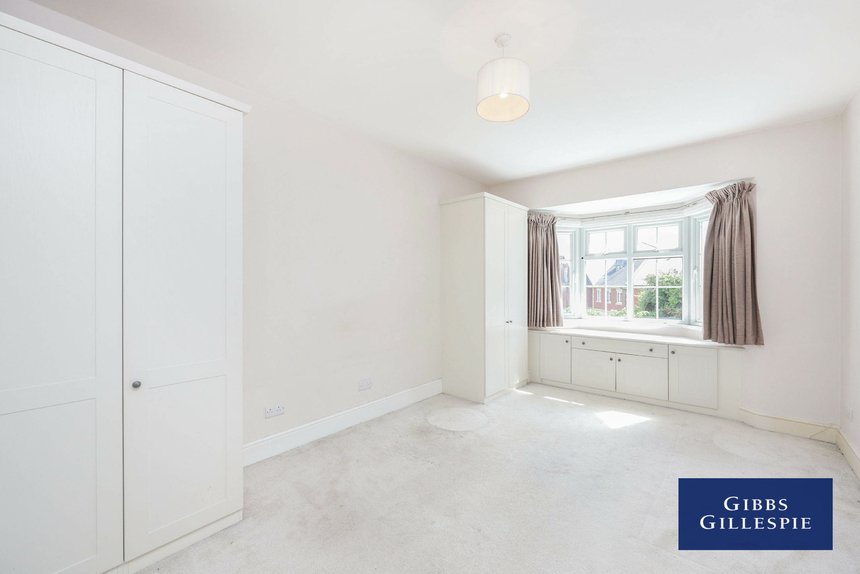 let agreed meadow road london 46713 - Gibbs Gillespie
