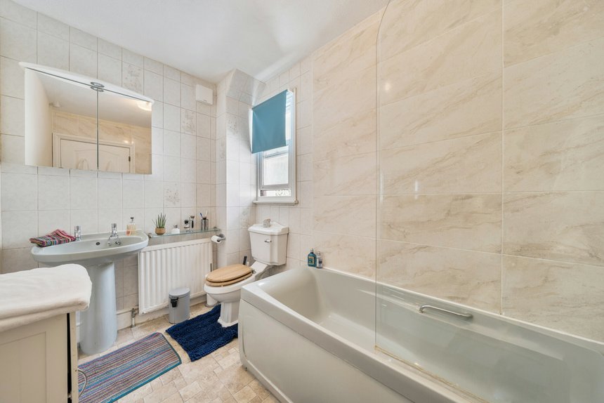 for sale woodhall drive london 46898 - Gibbs Gillespie