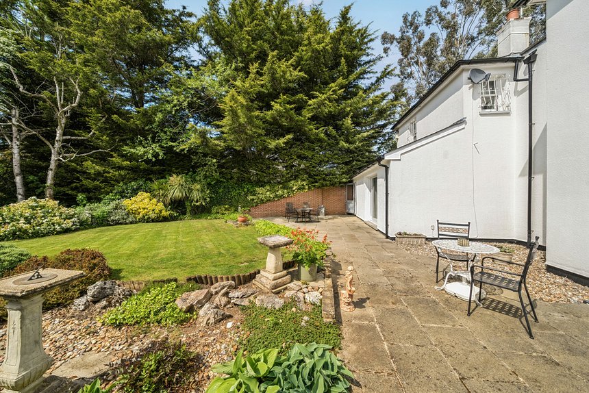 for sale woodhall drive london 46898 - Gibbs Gillespie