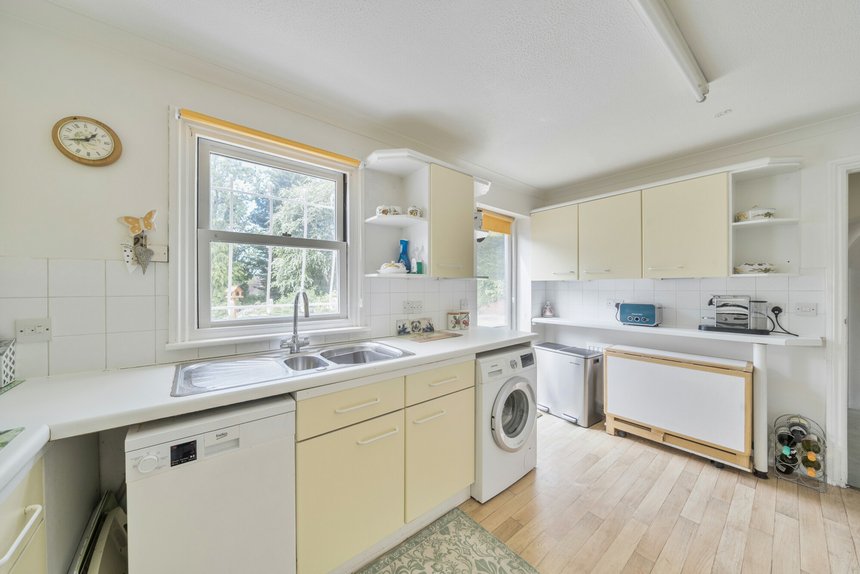 for sale woodhall drive london 46898 - Gibbs Gillespie