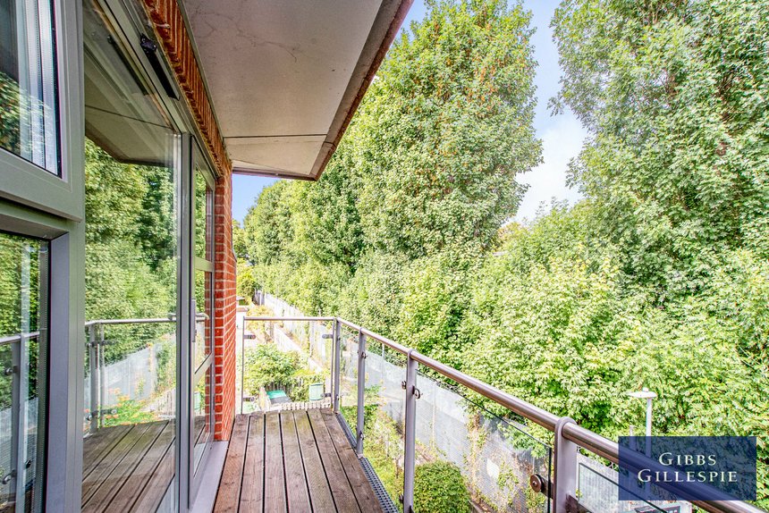 let agreed cloisters court london 46936 - Gibbs Gillespie