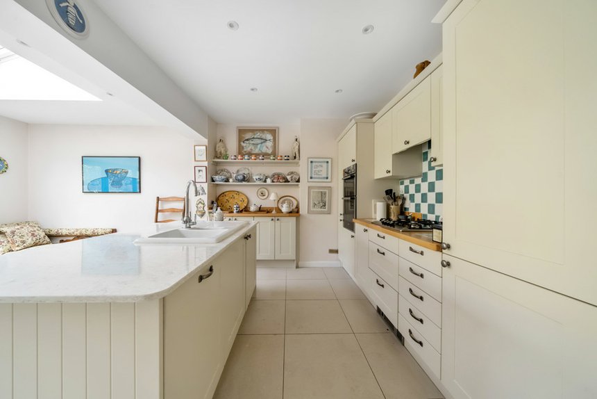 under offer church walk london 47034 - Gibbs Gillespie