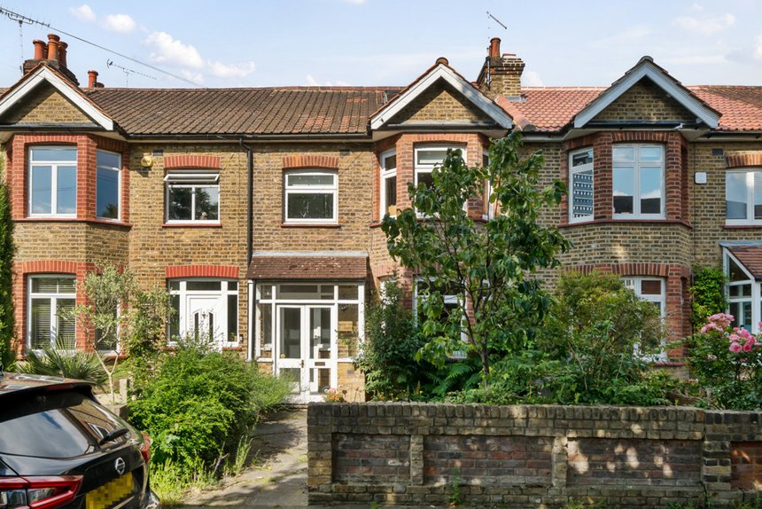 under offer church walk london 47034 - Gibbs Gillespie