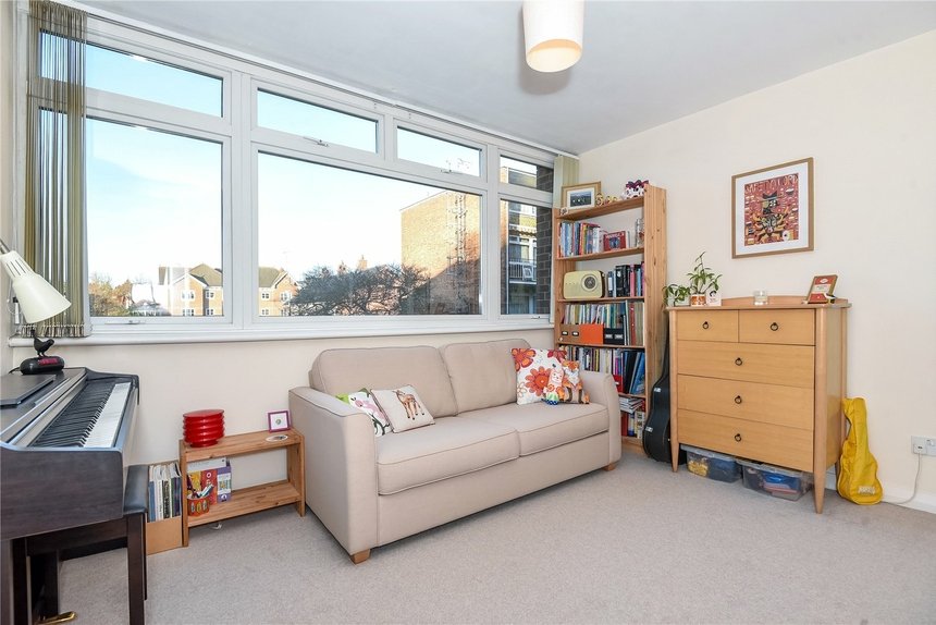 let agreed bury meadows london 47052 - Gibbs Gillespie